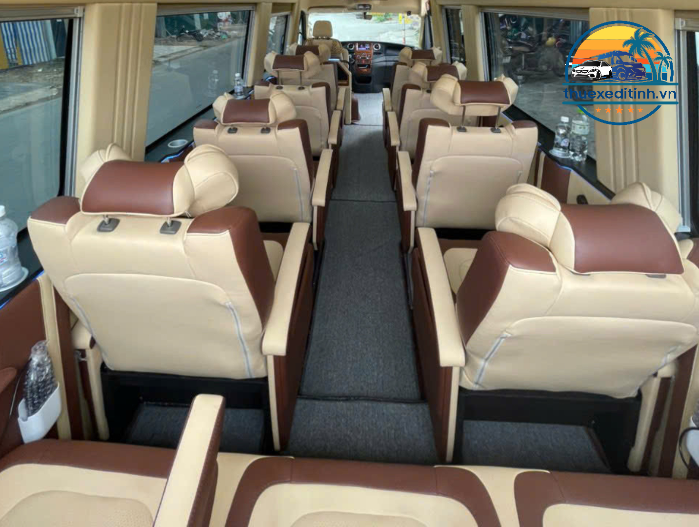 thuê xe Limousine 9 chỗ - 1