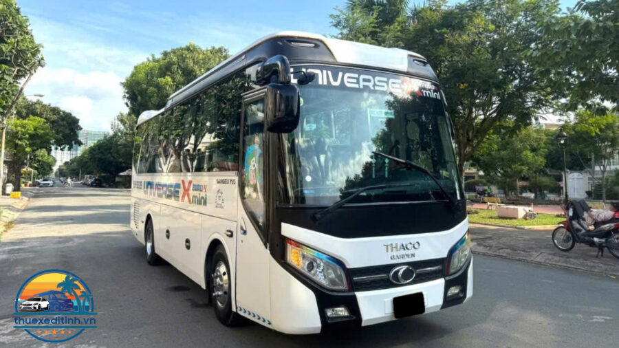 Thuê xe 45 chỗ universe 01