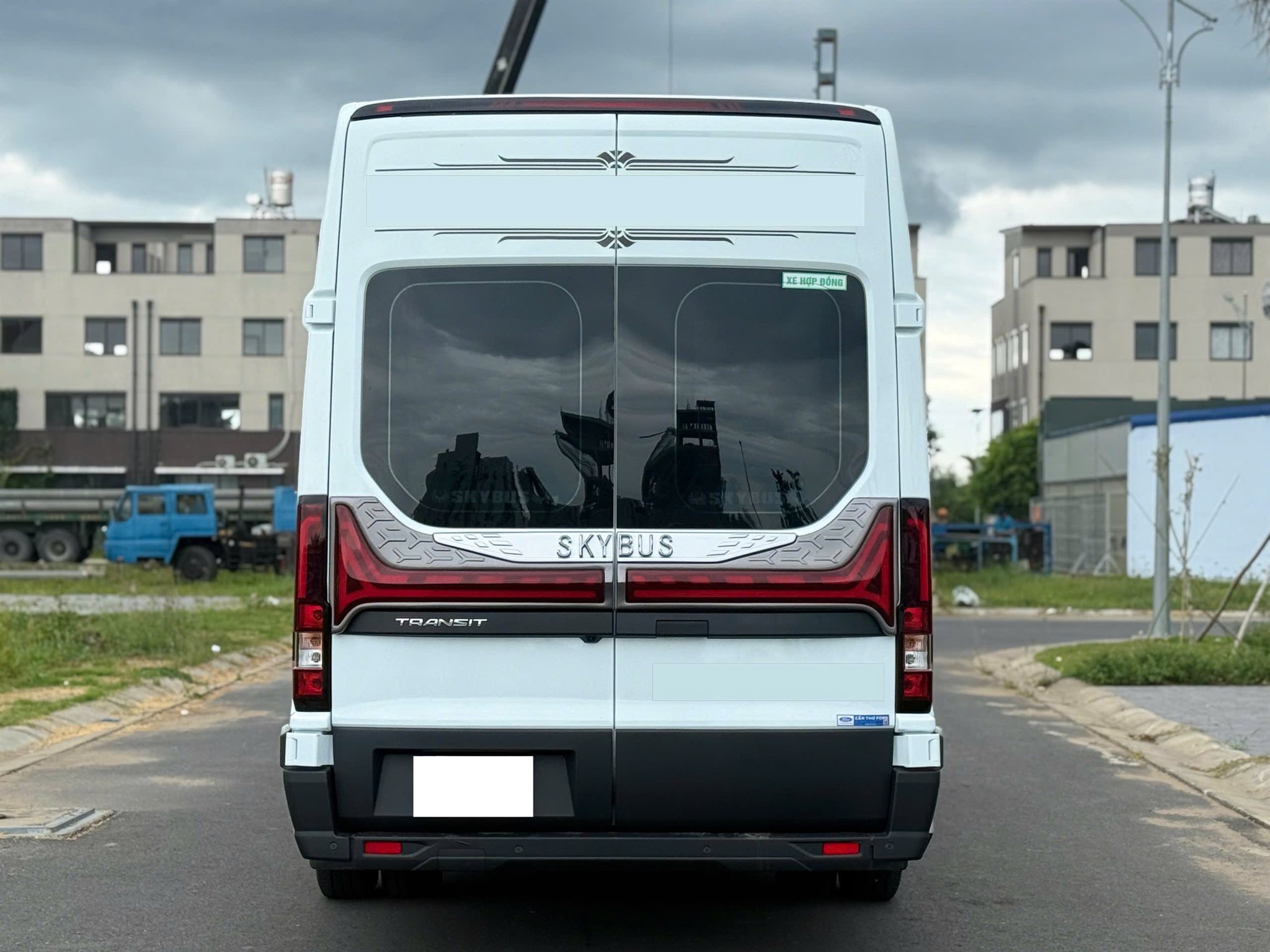 Transit Limousine