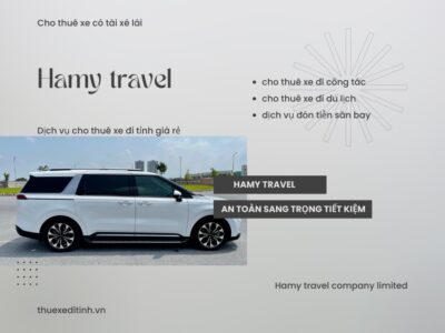Có bức ảnh có chiếc xe màu trắng ,phía trên là dòng chữ HAMY TRAVEL và các hàng chữ kế bên , dịch vụ thuê xe Ninh Thuận
