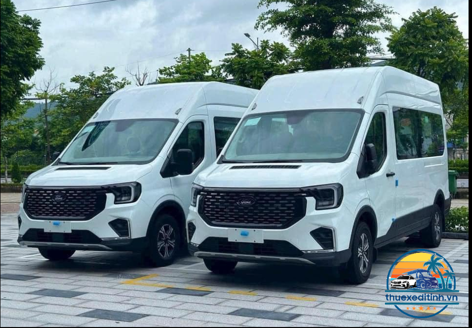 Xe Ford Transit 16 Chỗ Đi Long An