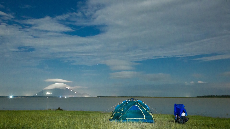 cắm trại tại hồ Dầu Tiếng 