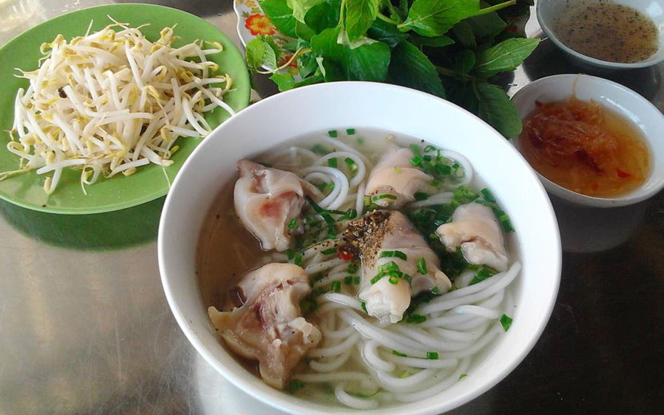  Bánh Canh Trảng Bàng - Nguyễn Văn Rốp ở Huyện Trảng Bàng, Du lịch Tây Ninh 2 ngày 1 đêm 