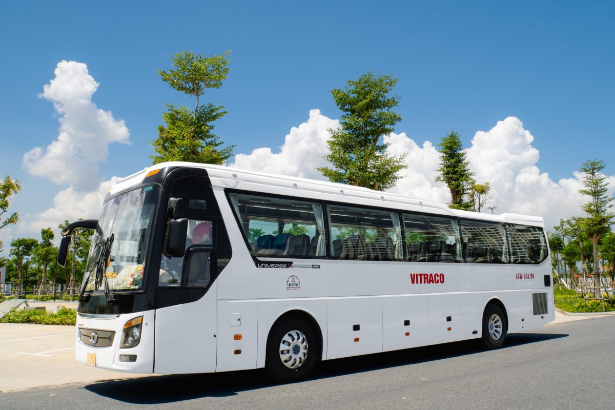 Cho-thue-xe-45-cho-da-nang-02