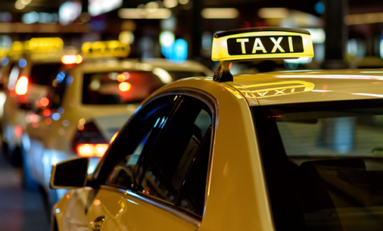 Số điện thoại đặt gọi xe taxi đi ra sân bay Tân Sơn Nhất