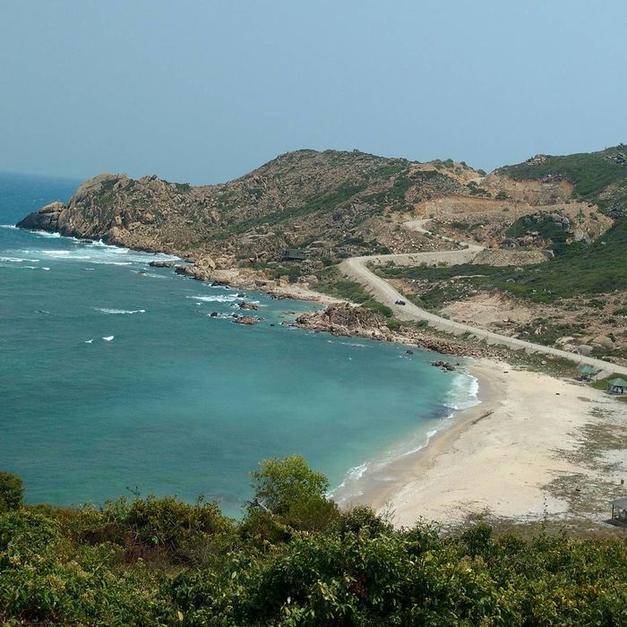 Bãi Chướng Bình Ba - thiên đường biển bình yên của đảo tôm hùm