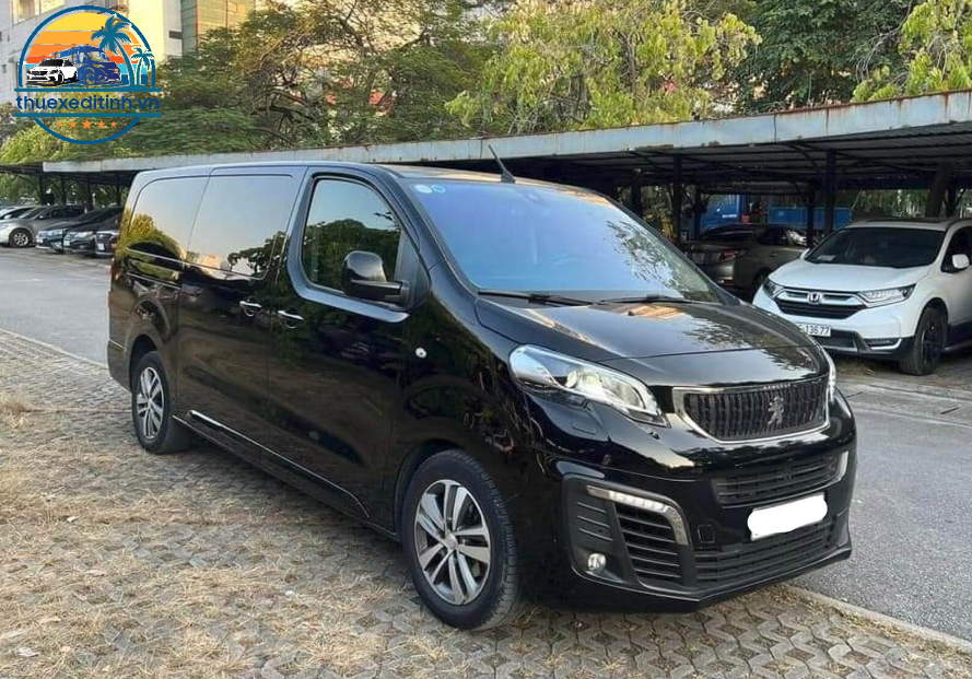 Xe 7 chỗ Peugeot Traveller