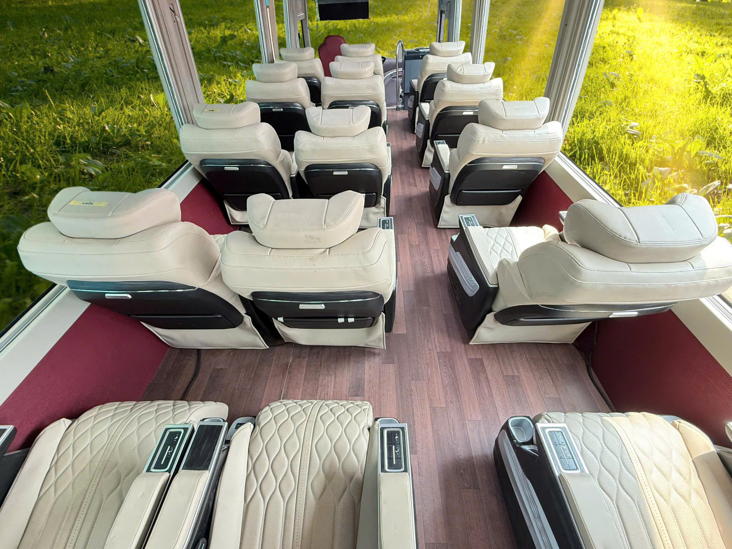 Thuê xe Limousine Thuê xe Limousine