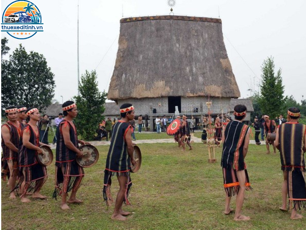 Làng Văn Hóa Dân Tộc Bahnar