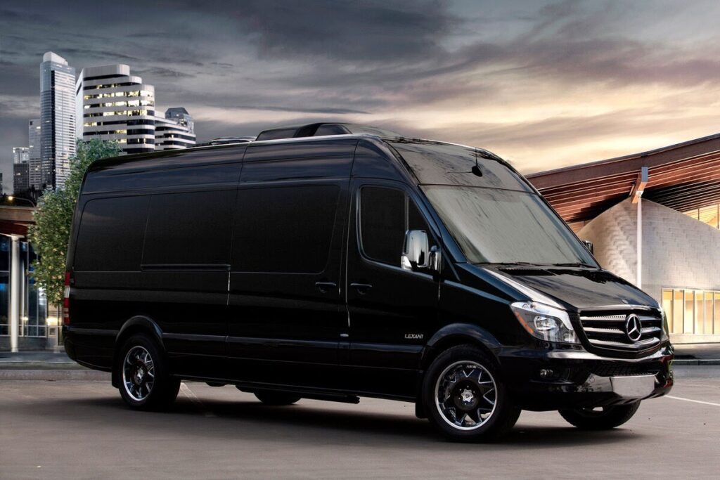 Xe Mercedes-Benz Sprinter 16 Chỗ Đi Long An