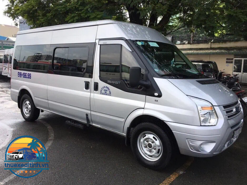 Xe 16 chỗ Ford Transit