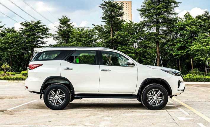 Fortuner-2021-chuan-SUV-7-cho-cho-ca-gia-đinh-Viet-toyota-bac-giang-(1)